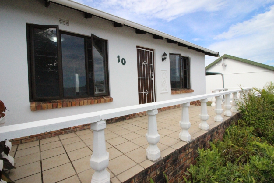 To Let 2 Bedroom Property for Rent in Beacon Bay Eastern Cape